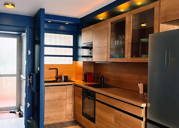 Holidays 80 شقة سا لُرون دو فار